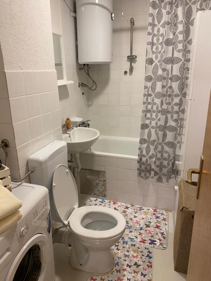 Apartment Etna! Near To Airport 塞拉耶佛 外观 照片